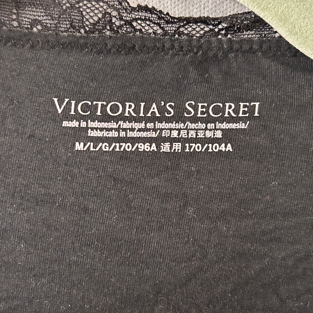 Victoria's Secret Black Lace-Trim Wrap Robe size M - Picture 2 of 4